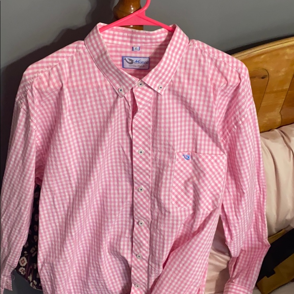 Mojo Pink button down XL